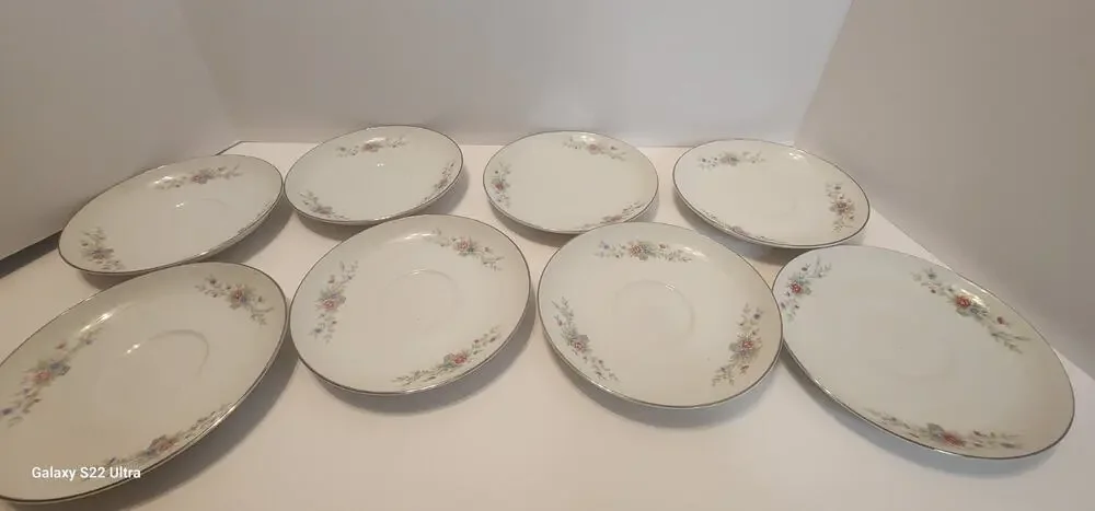 Florenteen Fine China Japan Fantasia Set Of 8 Saucer Plates